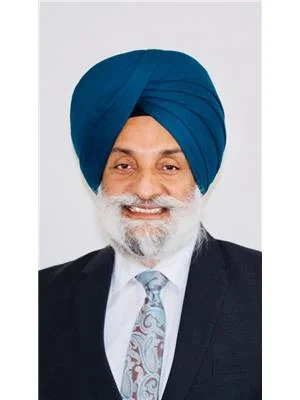 Image of Jatinder Cheema, Associate